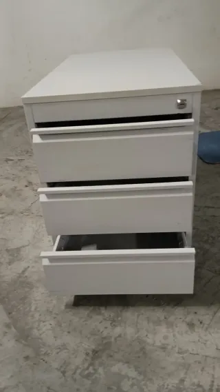 Cajonera de metal blanca