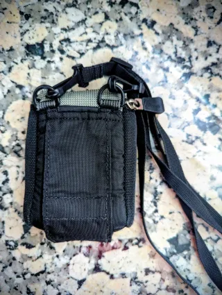 Funda Lowepro para cámara compacta.