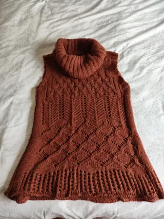 Chaleco largo-vestido cuello alto