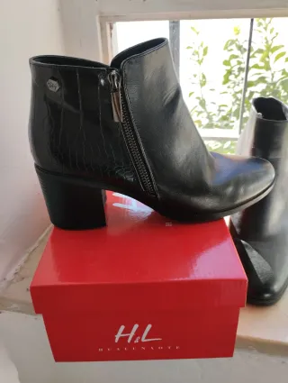 Botín negro tacón señora