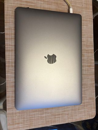 MacBook Air 13 (2020) i3 8GB 256GB Plata