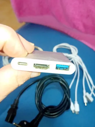 Lector de tarjetas Hama USB y cables