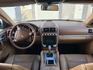Porsche Cayenne 2005
