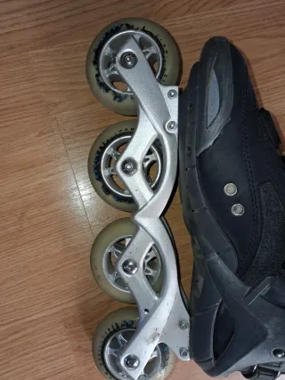 Patines en línea negros