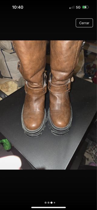 Botas altas marrones con hebillas