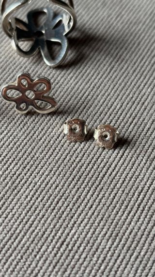 Conjunto Tous: Anillo y Pendientes Flor