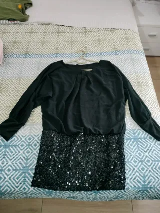 Vestido negro lentejuelas ideal para estás fiestas