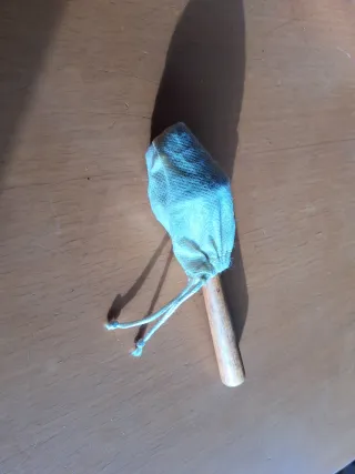 Maraca madera y metal