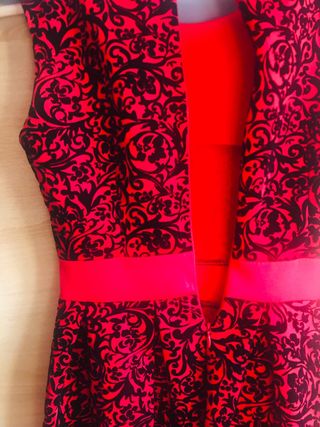 Vestido rojo italiano terciopelo negro