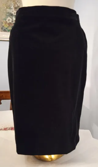 Completo velluto nero donna. Gonna gilet