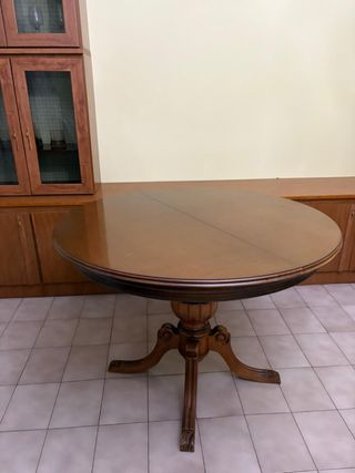 Mesa y sillas comedor