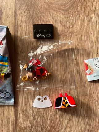 Lego Disney 100 Minifigures Stitch Queen of Harts