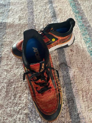 Zapatillas Atom Running Shark Mako Fire