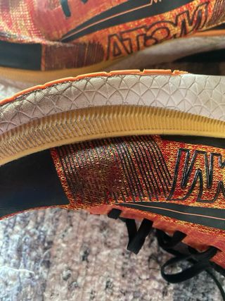 Zapatillas Atom Running Shark Mako Fire