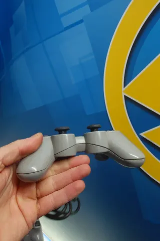 2 Mandos PlayStation grises para piezas