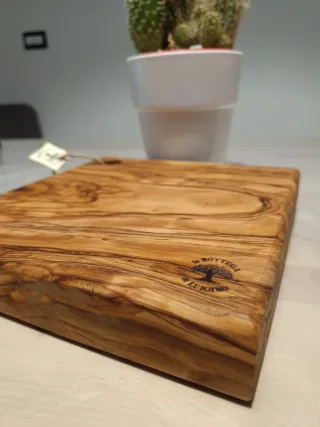 Tagliere in legno di ulivo