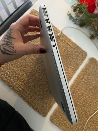 MacBook Pro 13” Intel Core i5, 8GB RAM, 128GB