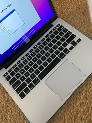 MacBook Pro 13” Intel Core i5, 8GB RAM, 128GB