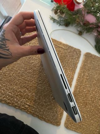 MacBook Pro 13” Intel Core i5, 8GB RAM, 128GB