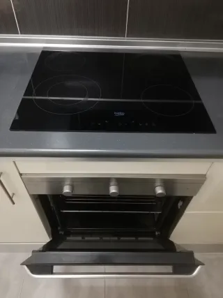 Horno y Vitrocerámica Beko