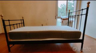 Letto singolo in ferro battuto