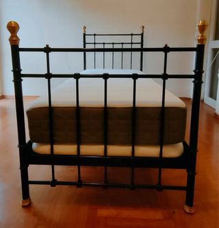 Letto singolo in ferro battuto