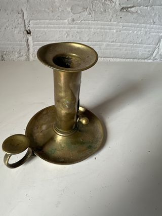 Portavelas francés antiguo de bronce