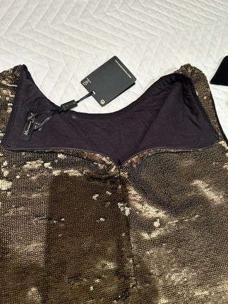 Top lentejuelas Massimo Dutti negro y dorado