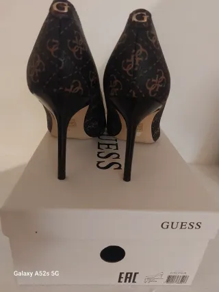 Zapatos de tacón Guess nuevos