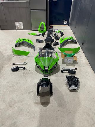 Kawasaki ZX10R 2015 Llantas y Carenado Original