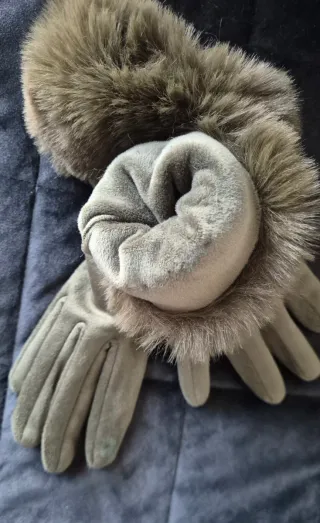 Guantes caqui mujer con detalle floral