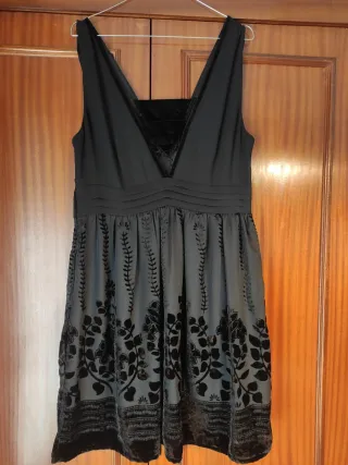 Vestido gasa y terciopelo negro