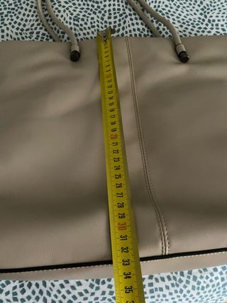 Bolso de hombro beige