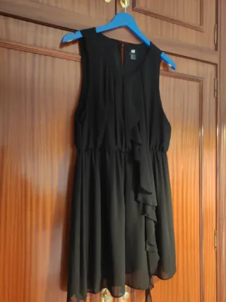 Vestido H&M gasa negro volantes