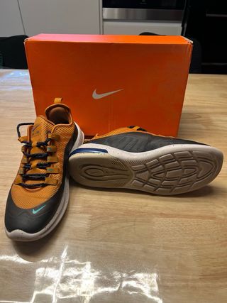 Zapatillas Nike Air Max Naranja y Negro