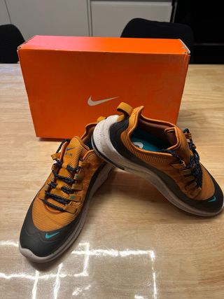 Zapatillas Nike Air Max Naranja y Negro