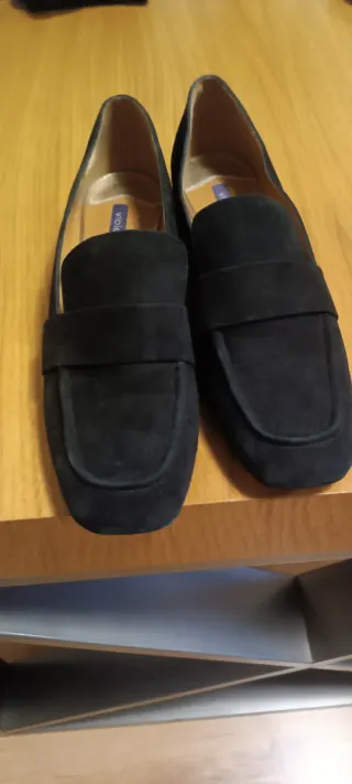 Zapatos Violeta tacón medio elegantes negros