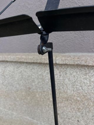 Atril de partituras metálico plegable