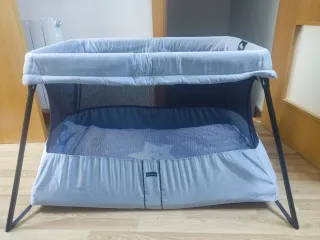 Cuna de viaje BabyBjörn + funda nórdica