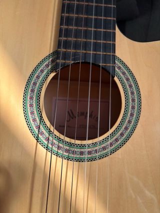 Guitarra Española Memphis. PRECIO POCO NEGOCIABLE.