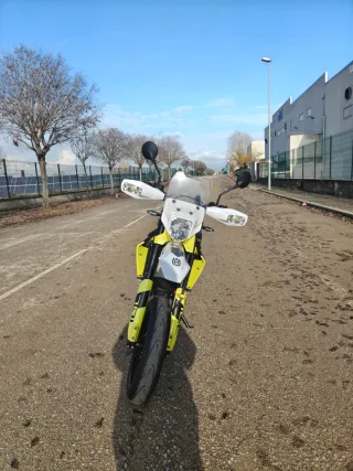 Husqvarna 701 Supermoto