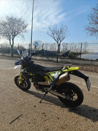 Husqvarna 701 Supermoto