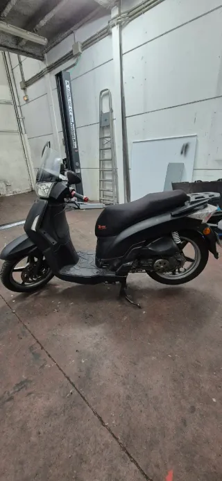 Kymco People 125