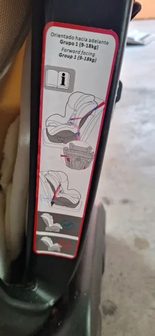 Silla de coche GO! gris y beige