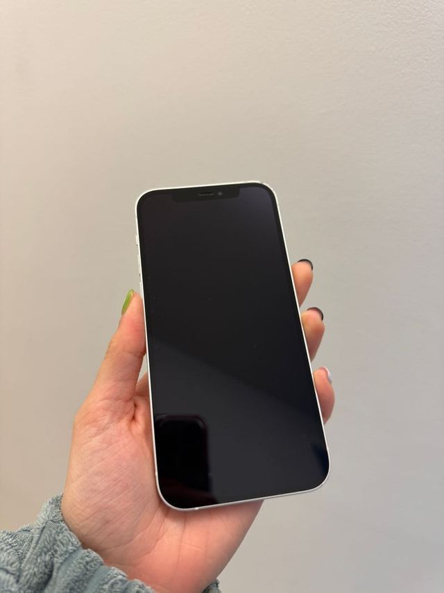 IPHONE 12 128GB blanco semi nuevo