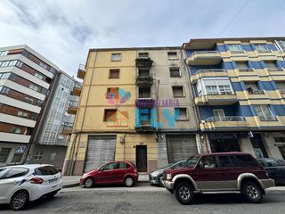 Edificio en venta en Ventiun en Ourense
