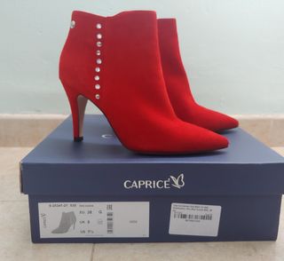 Botines rojos de ante con pedrería