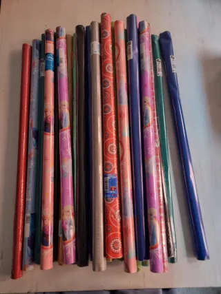 Rollos de papel de regalo varios diseños