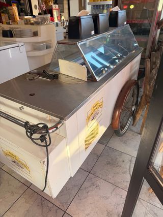 Carrito Helados Artesanales Gelateria del Corso