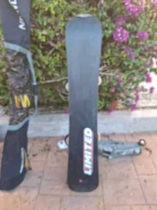 Snowboard Limited Old School con fijaciones